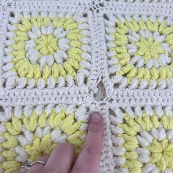 Vintage Handmade Large Afghan Blanket Yellow & White Camp Adirondack rustic 42 x - Picture 3 of 12